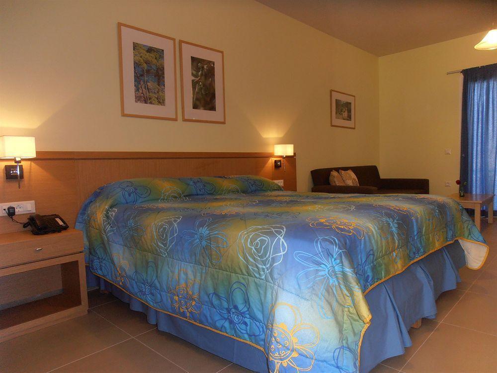 Estia Aparthotel Finikounta