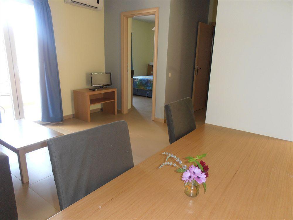 Aparthotel Estia 3*