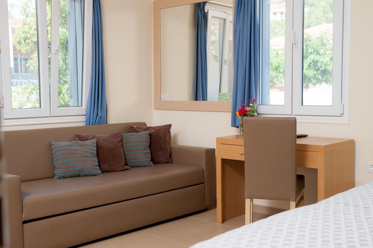 Aparthotel Estia Finikounta