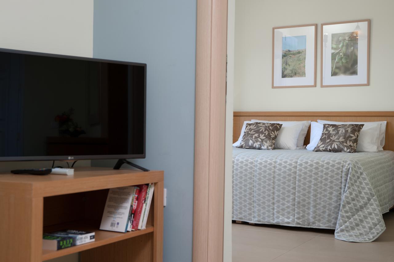 Estia Aparthotel